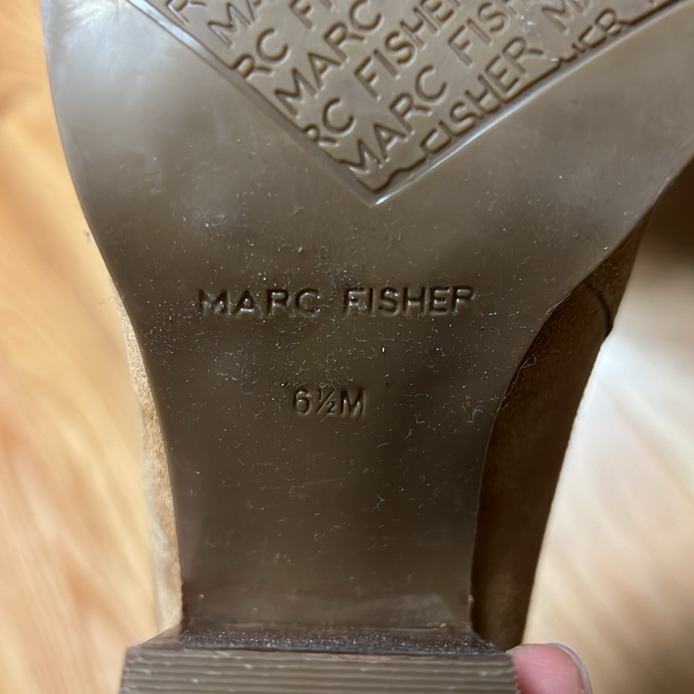 Perfect Condition Marc Fisher Oshay Pointed Toe B… - image 3